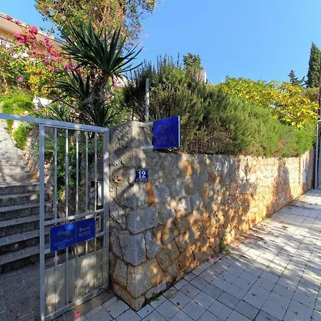 מלון Vala